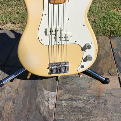 Fender 1983 Precision Bass image 4