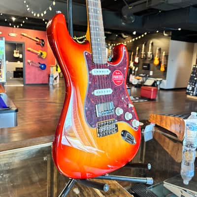 Squier Classic Vibe Limited Edition 60's Strat - Orange Burst image 1