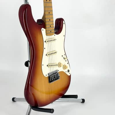 1983 Fender American Stratocaster - Sienna Sunburst image 5