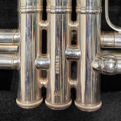 Bach Stradivarius Trumpet Model 37, Silver Finish image 4