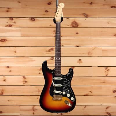 Fender Custom Shop Stevie Ray Vaughan Signature Stratocaster NOS - 3 Color Sunburst - CZ581261 - PLEK'd image 4
