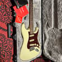 Fender American Professional II Stratocaster with Rosewood Fretboard 2020 - Present - Olympic White