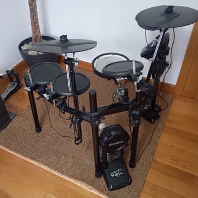 Roland TD-11K V-Drum Kit with Mesh Snare Pad 2010s - Black image 4