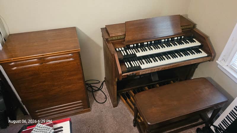 Hammond C2 Organ with Leslie 22H Speaker 1959 - 1965 - Natural image 1