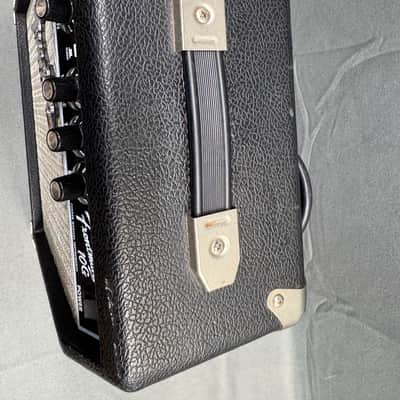 Vintage Fender Frontman 10G 10-Watt 1x6" Guitar Practice Amp 2007 - Present - Black image 8