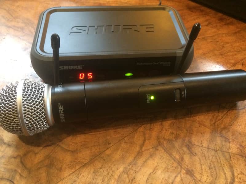 Shure PGX4 - PGX2 Wireless Microphone System With SM58 | Reverb