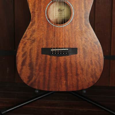 Cort AF510M Standard Series Mahogany Concert/Folk Open Pore Natural