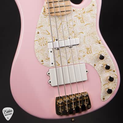 Sandberg Limited Edition California V-TM Ida Nielsen Signature 5-String - Strawberry Milkshake image 6