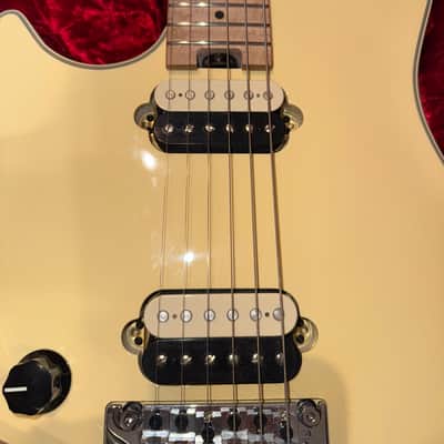 EVH Wolfgang USA 2017 - Vintage White image 3