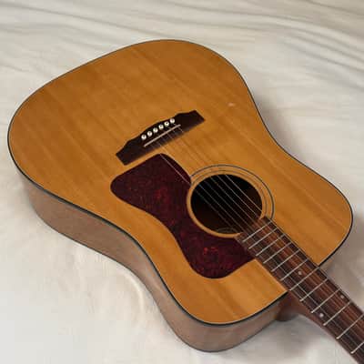 Vintage 1998 Guild D4-HG - High Gloss - (Martin D18 Killer) American Made Dreadnought Acoustic Guitar  - Made in USA - Free Pro Setup image 3