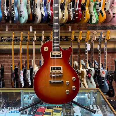 2022 Gibson Les Paul Classic Heritage Cherry Sunburst image 1