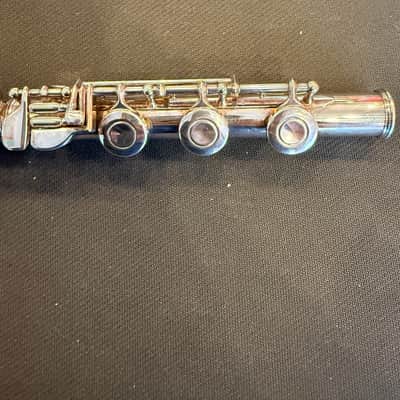 Yamaha YFL-461 Intermediate Open Hole Flute w/Offset G and B-Foot Early 90s - Silver image 5