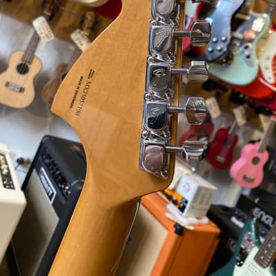 Fender Vintera II '70s Stratocaster with Maple Fretboard - Vintage White image 16