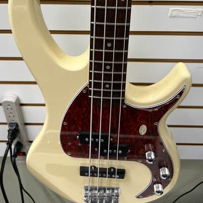 Peavey Milestone 4-String Electric Bass 2010s - Ivory image 4