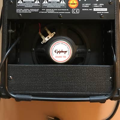 Epiphone Studio 105  19 watts guitar amplifier tube practice amp image 3