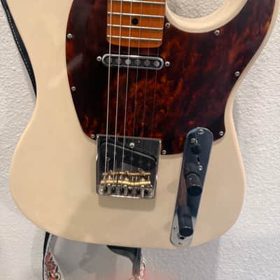 Godin Stadium Pro with Maple Fretboard - Present - Ozark Cream image 2