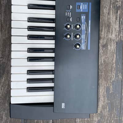 Roland Juno D 61-Key Synthesizer 2004 - 2007 - Black image 2