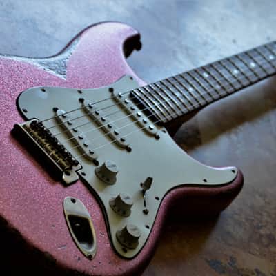 American Fender Custom Stratocaster Relic Nitro Faded Pink Sparkle image 18