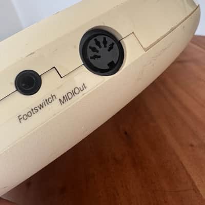 Suzuki Omnichord OM-300M (Factory MIDI) – Recently Serviced image 3