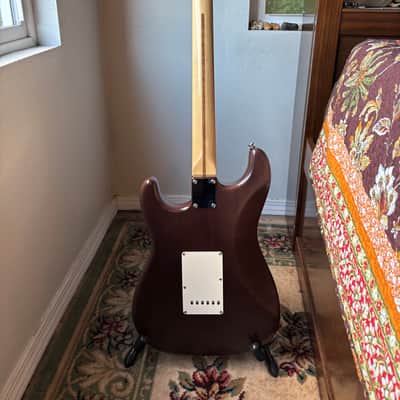 2005 Fender Highway One Stratocaster Cocoa Transparent image 3