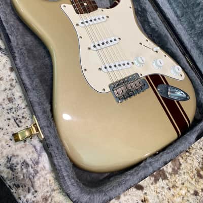 Video! Fender John Mayer Signature Stratocaster - Shoreline Gold w/ Maroon Racing Stripe image 3