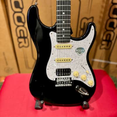 Mooer MSC10 PRO BLACK (White Pickguard) image 5