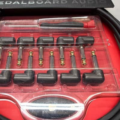 D'Addario PW-GPKIT-10 Planet Waves DIY 90° Solderless Custom 1/4" TS Cable Kit - 10', 10 plugs 2005 - 2020 - Black image 2