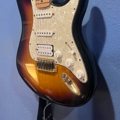 Fender Player Deluxe Stratocaster HSS Maple Fretboard 2004-2016 image 18