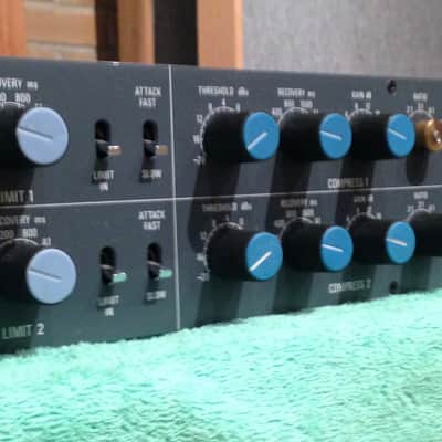 JOEMEEK C2 ステレオコンプレッサー　イングランド製 Joemeek C2 Photo Optical Stereo Compressor | Reverb