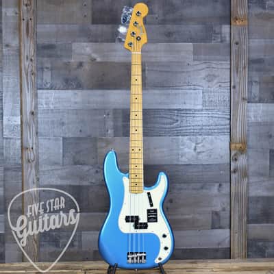 Fender Vintera III Late 60s Precision Bass - Lake Placid Blue with Gigbag image 3