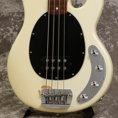 Music Man Stingray 4 Fretless White-Free Shipping* image 4