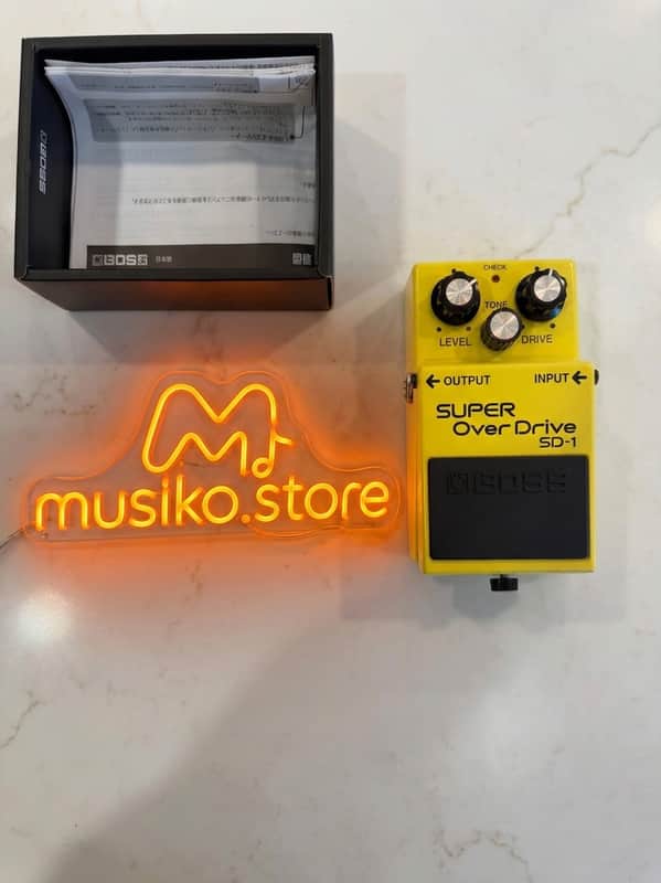 Boss SD-1 Super OverDrive (Silver Label) 1997 - Present - Yellow —  (ʀᴇᴀᴅ ᴅᴇꜱᴄʀɪᴘᴛɪᴏɴ) image 1