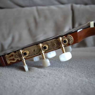 Raimundo model 130 classical guitar - 1986 image 16