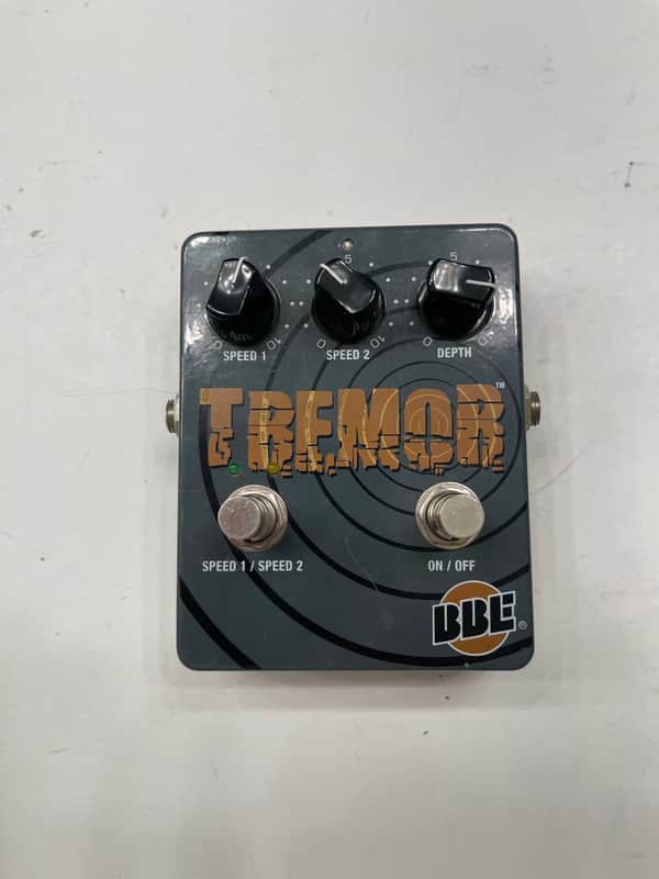 BBE Tremor V1 Optical Tremolo Analog Dual Mode Rare Guitar Effect Pedal image 1