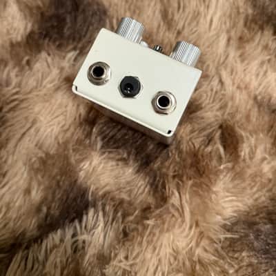 Pettyjohn Electronics Lift Original V1 - White image 6