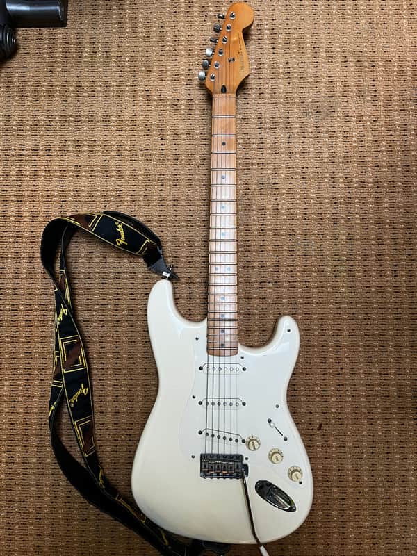 Fender Jimmie Vaughan Tex-Mex Signature Stratocaster 1996 - Present - Olympic White
