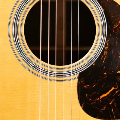 Martin J-40 Acoustic Guitar with Hardshell Case image 11