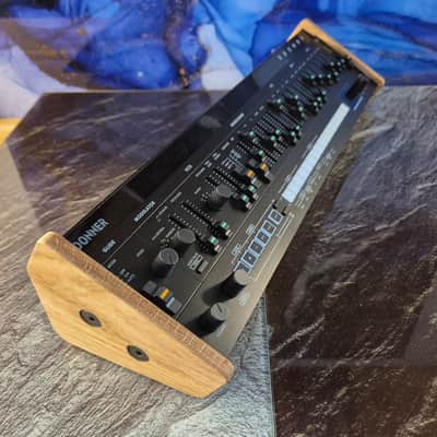 Solid Oak 30° Synth Stand for Donner L1 – Handmade by Synths and Wood UK image 7