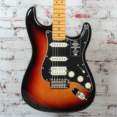 Fender - American Professional Classic Stratocaster - Electric Guitar - HSS - Maple Fingerboard - 3-Color Sunburst - w/ Deluxe Gigbag image 1