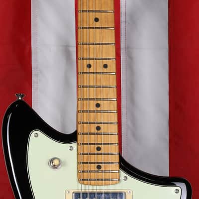 Fender Player Plus Meteora HH - 3-Color Sunburst image 4
