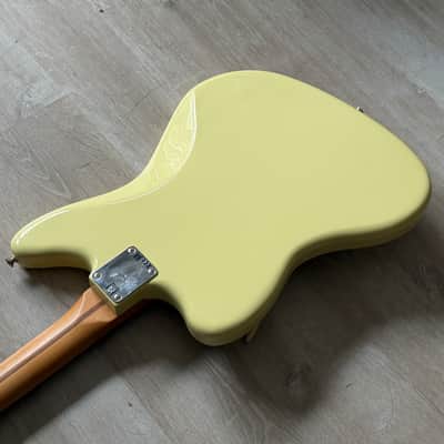 Fender Player II Jaguar 2024 - Present - Hialeah Yellow image 10