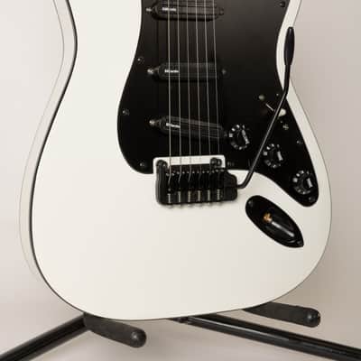Kato Classic Premium 2024 - Crystal White image 2