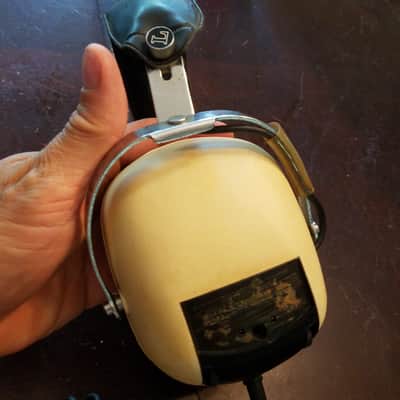 Sansui SS20 Heaphones Egg Over Ear Two-Way 1970s - Cream and black image 12