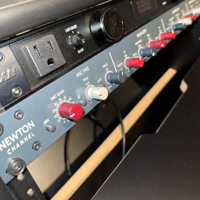 Rupert Neve Designs Newton Channel Rackmount Channel Strip 2023 - Present - RAF Blue image 2
