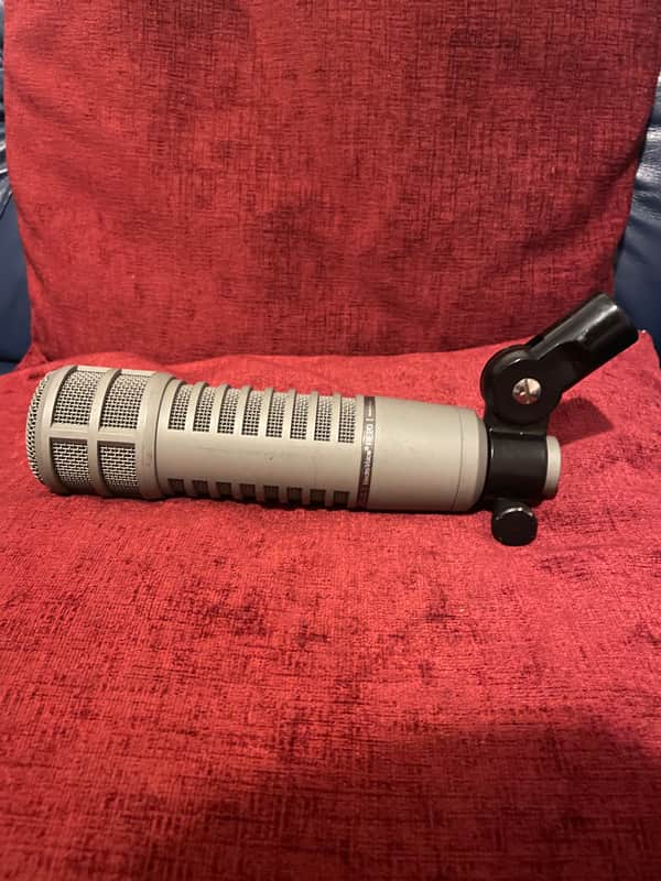 Electro-Voice RE20 Cardioid Dynamic Microphone | Reverb UK