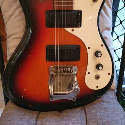 Mosrite Mark V 1968 Sunburst image 1