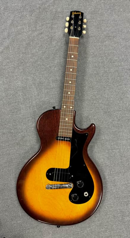 1959 Gibson Melody Maker 3/4 Solid Body Electric Guitar, ser. #924xxx, original brown alligator chipboard case