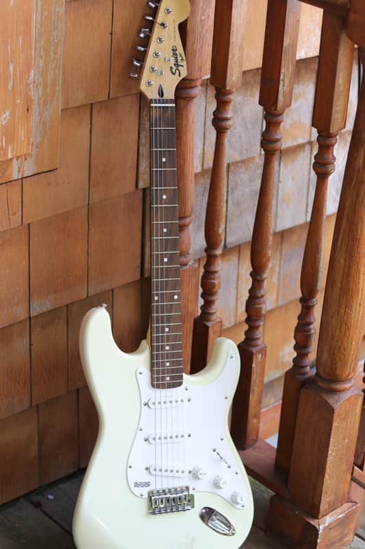 Fender squire strat Korean made - white image 1