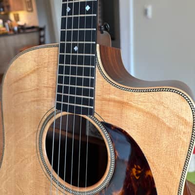 Goodall Traditional Dreadnought Cutaway 2008 Bear Claw Spruce/Cocobolo B&S image 5