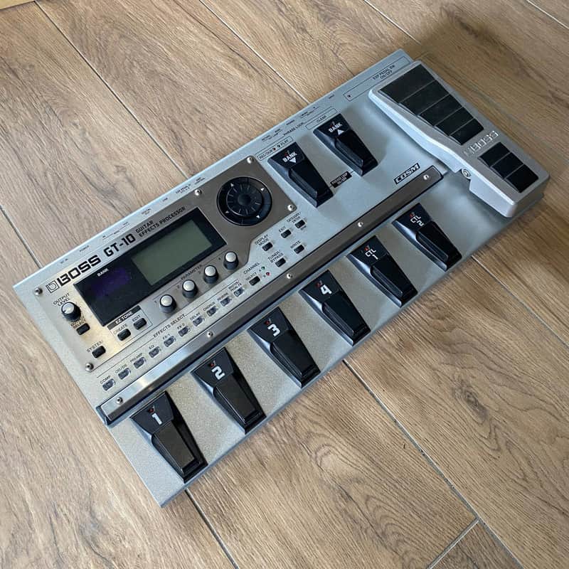 Boss GT-10